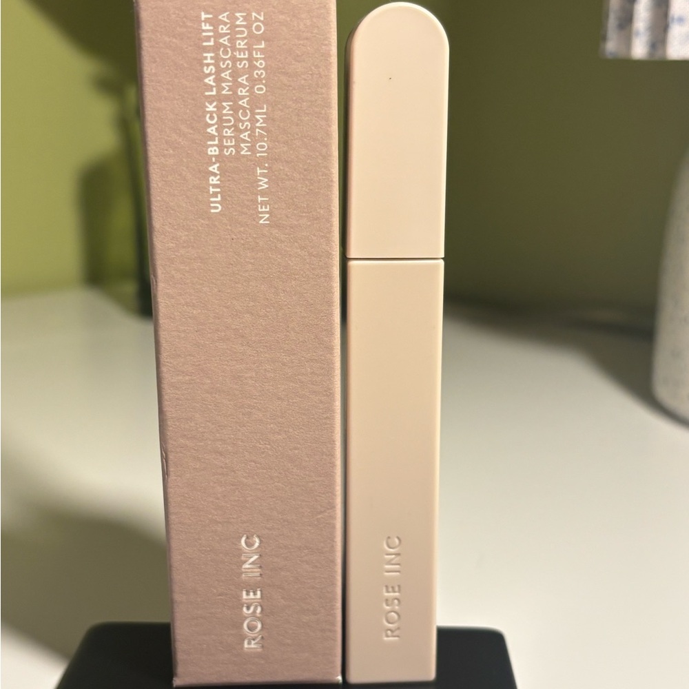 Rose Inc Lash Lift Mascara in Black